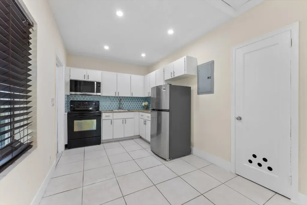1928 Adams Street Hollywood FL 33020