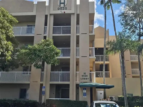 9525 Weldon Circle Tamarac FL 33321