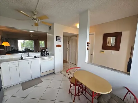 9525 Weldon Circle Tamarac FL 33321