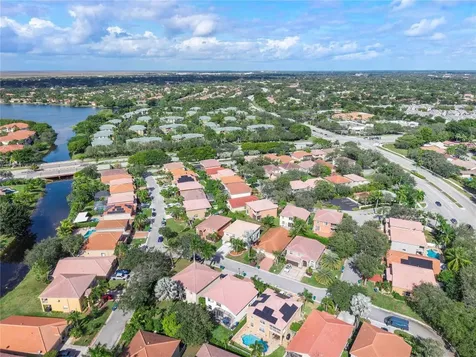 11571 NW 4th Manor Coral Springs FL 33071