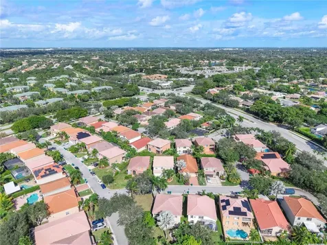 11571 NW 4th Manor Coral Springs FL 33071