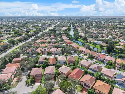 11571 NW 4th Manor Coral Springs FL 33071