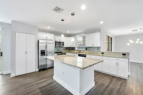 11571 NW 4th Manor Coral Springs FL 33071