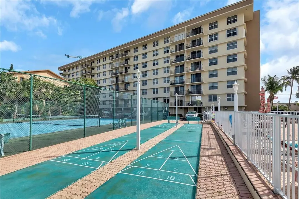 1009 N Ocean Boulevard Pompano Beach FL 33062