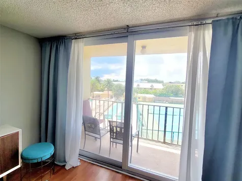 1009 N Ocean Boulevard Pompano Beach FL 33062