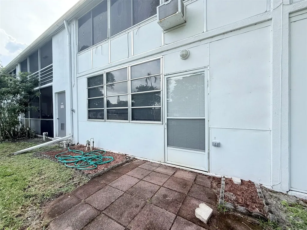 53 Markham C Deerfield Beach FL 33442