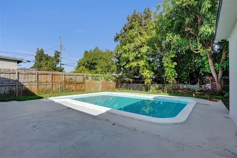 2331 Nassau Drive Miramar FL 33023