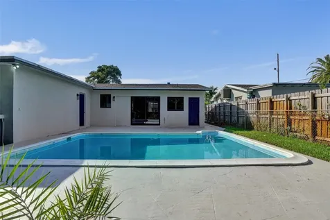 2331 Nassau Drive Miramar FL 33023