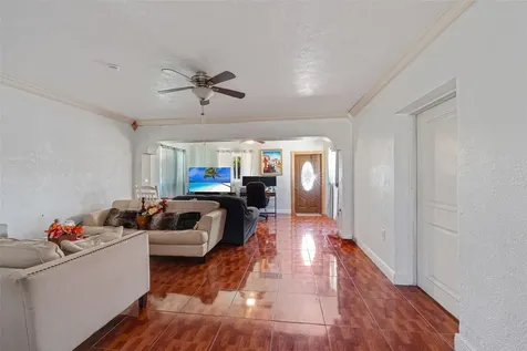413 NW 100th Terrace Miami FL 33150