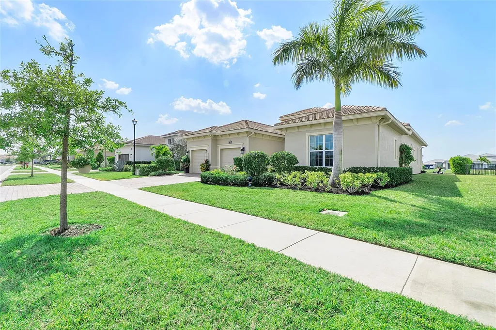 8674 SW Flutto Way Port St Lucie FL 34987