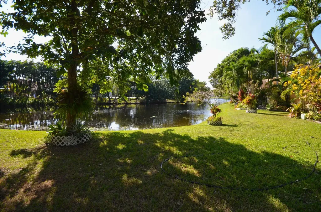 761 E Coco Plum Circle Plantation FL 33324