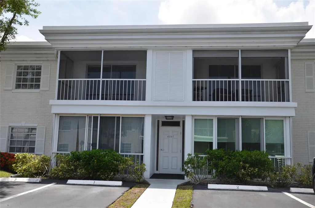 6307 Bay Club Drive Fort Lauderdale FL 33308