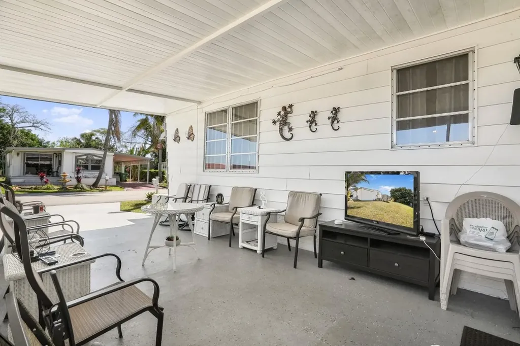 2001 SW 84th Avenue Davie FL 33324