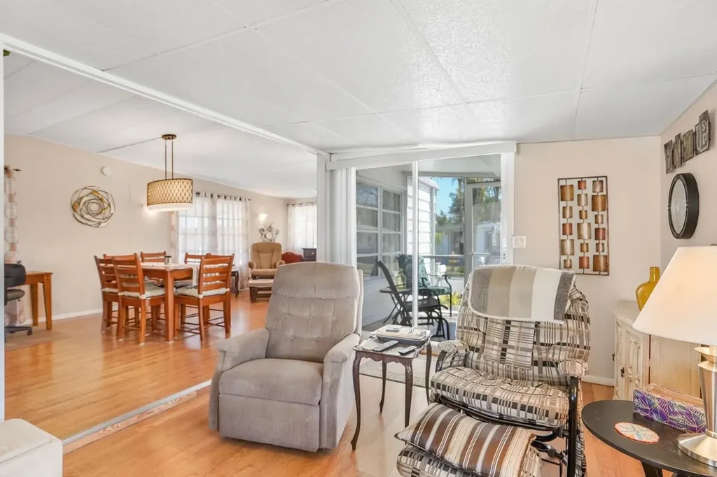 2001 SW 84th Avenue Davie FL 33324