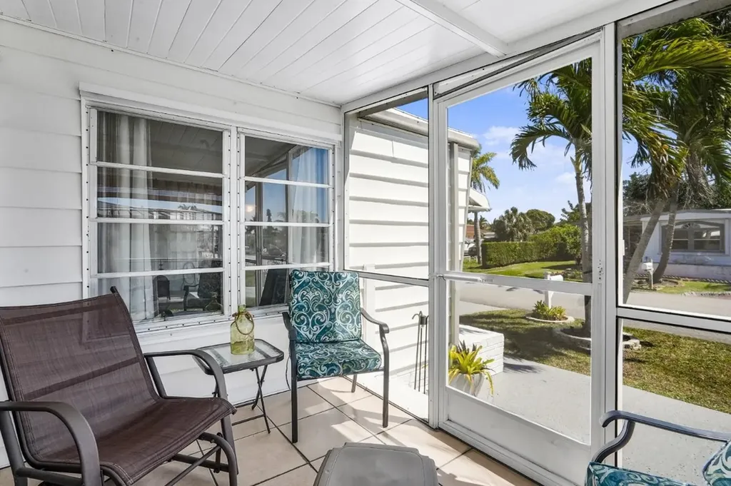 2001 SW 84th Avenue Davie FL 33324