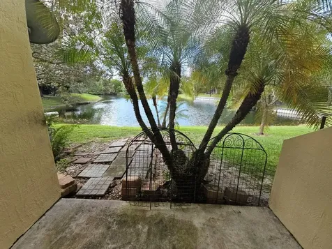 6185 Laurel Lane Tamarac FL 33319