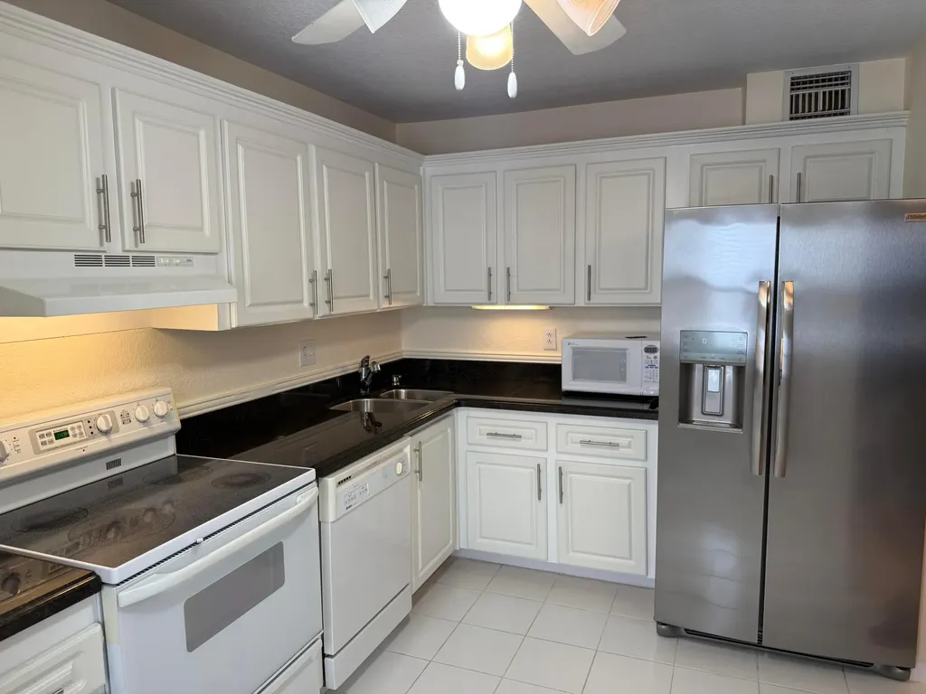3100 NE 48th Street Fort Lauderdale FL 33308