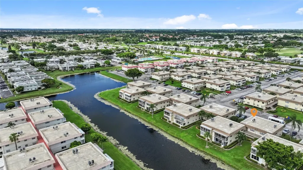 268 Saxony F Delray Beach FL 33446