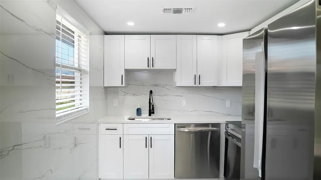 268 Saxony F Delray Beach FL 33446
