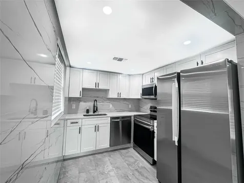 268 Saxony F Delray Beach FL 33446