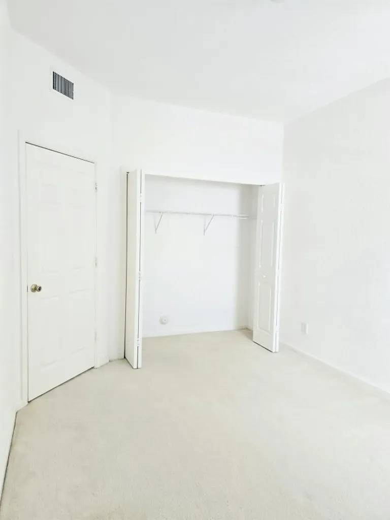 10589 NW 56th Place Coral Springs FL 33076