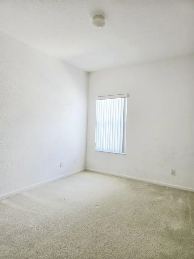 10589 NW 56th Place Coral Springs FL 33076