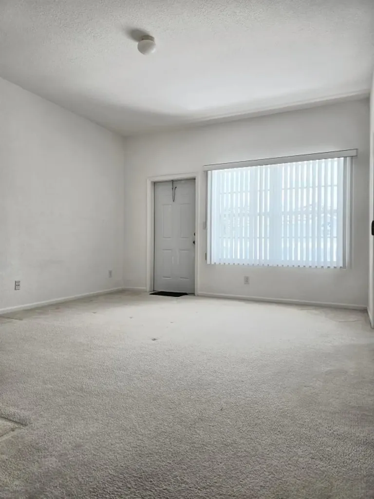 10589 NW 56th Place Coral Springs FL 33076