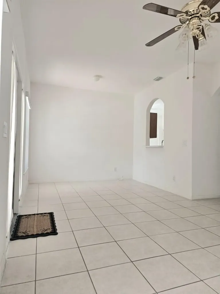 10589 NW 56th Place Coral Springs FL 33076