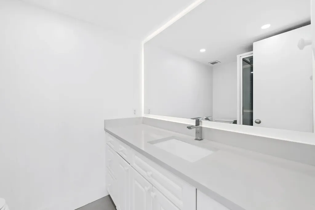 3100 NE 49th Street Fort Lauderdale FL 33308