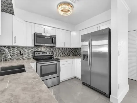 2731 NW 9th Street Pompano Beach FL 33069