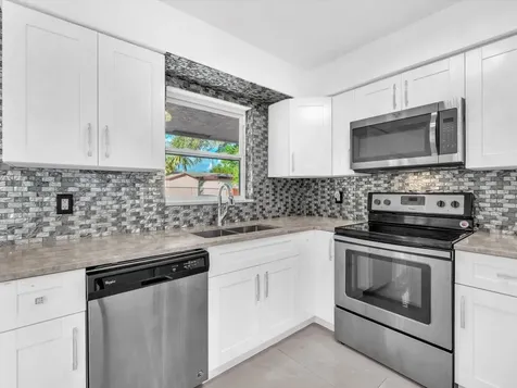 2731 NW 9th Street Pompano Beach FL 33069