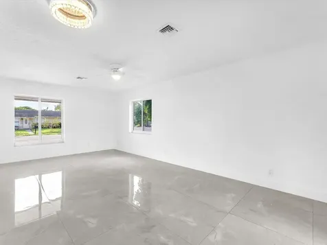 2731 NW 9th Street Pompano Beach FL 33069