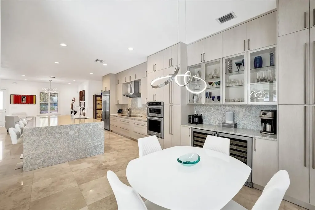 517 NE 11th Avenue Fort Lauderdale FL 33301