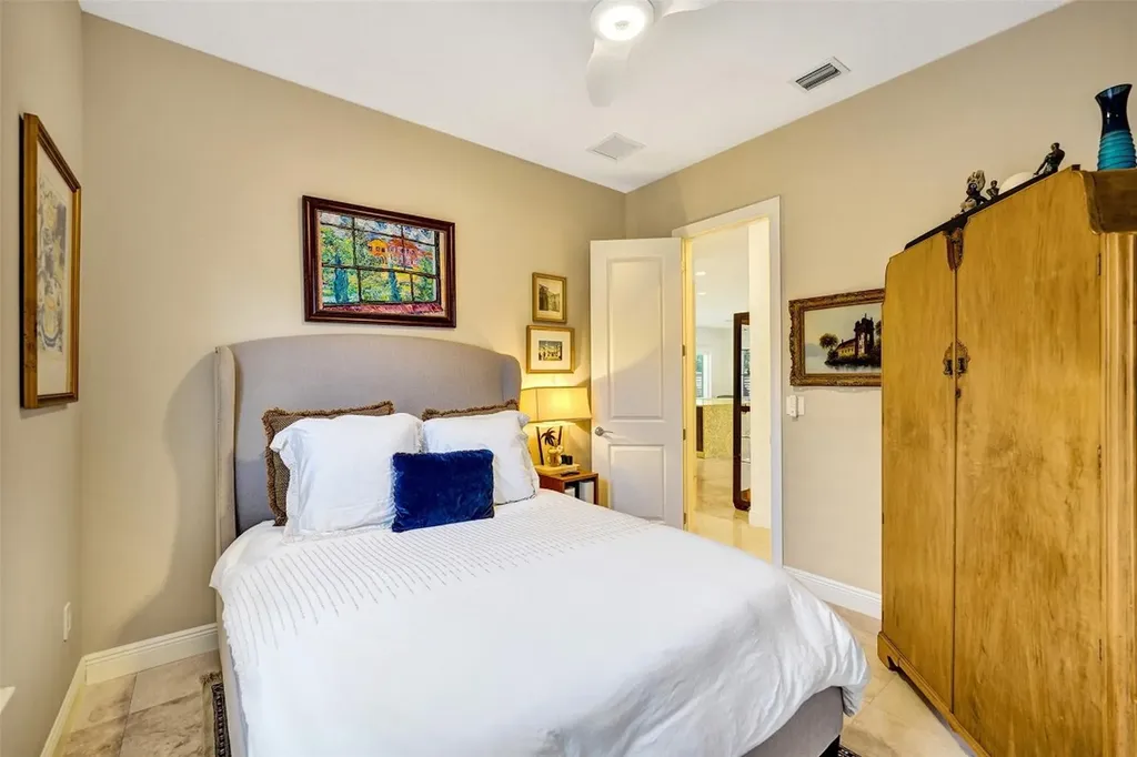 517 NE 11th Avenue Fort Lauderdale FL 33301