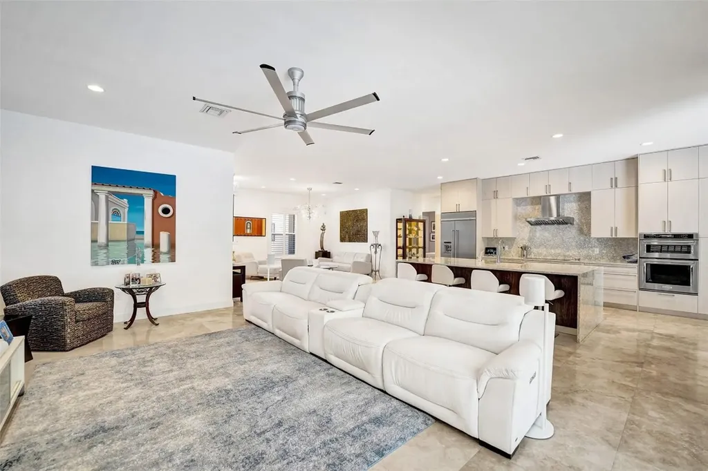 517 NE 11th Avenue Fort Lauderdale FL 33301