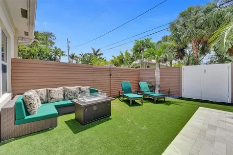 517 NE 11th Avenue Fort Lauderdale FL 33301