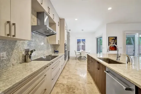517 NE 11th Avenue Fort Lauderdale FL 33301