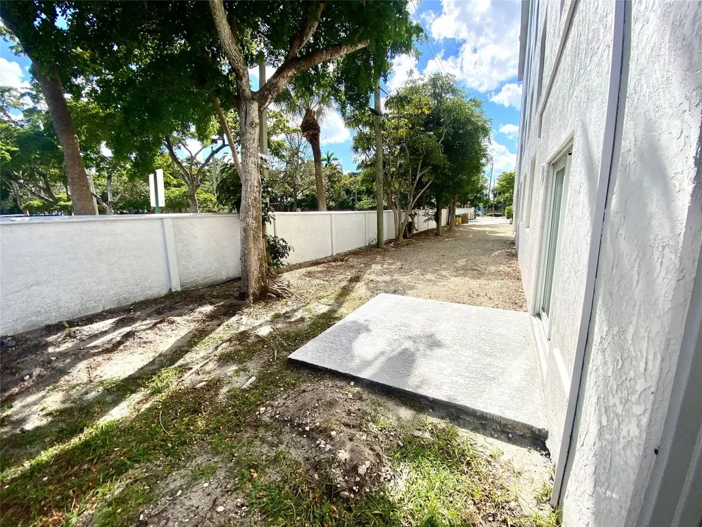 6000 NE 22nd Way Fort Lauderdale FL 33308