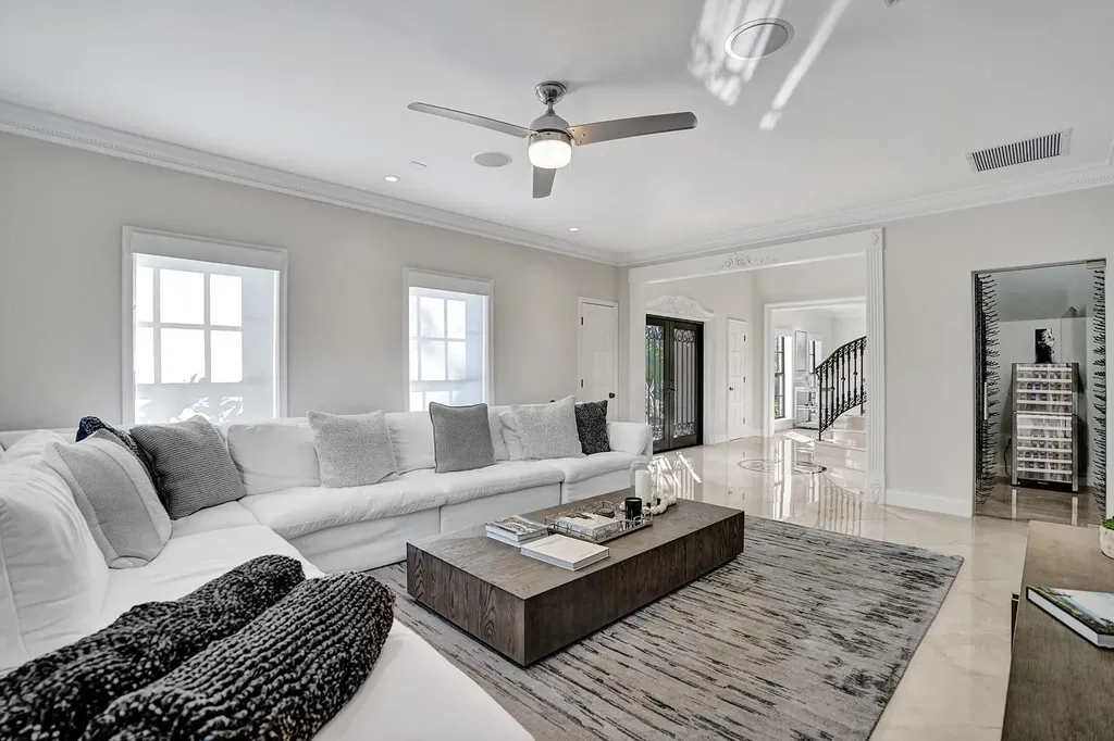 73 Nurmi Drive Fort Lauderdale FL 33301