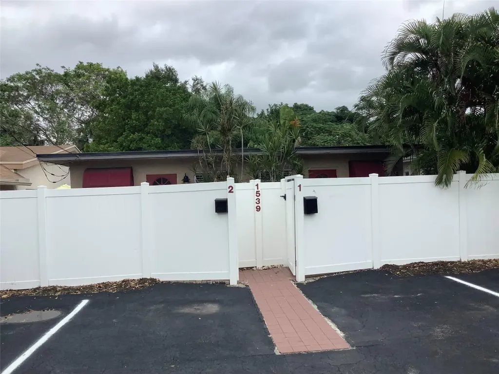 1539 NE 32nd Street Oakland Park FL 33334