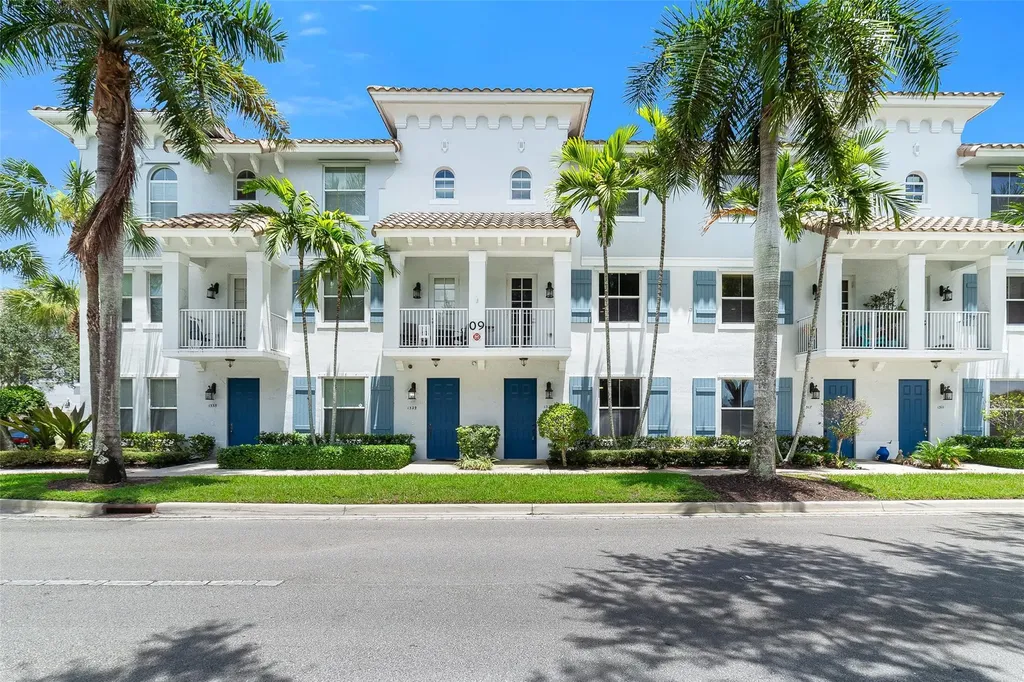 1323 Via De Pepi Boynton Beach FL 33426