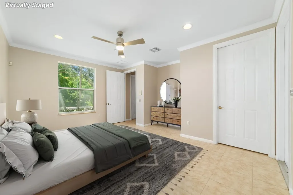 1323 Via De Pepi Boynton Beach FL 33426