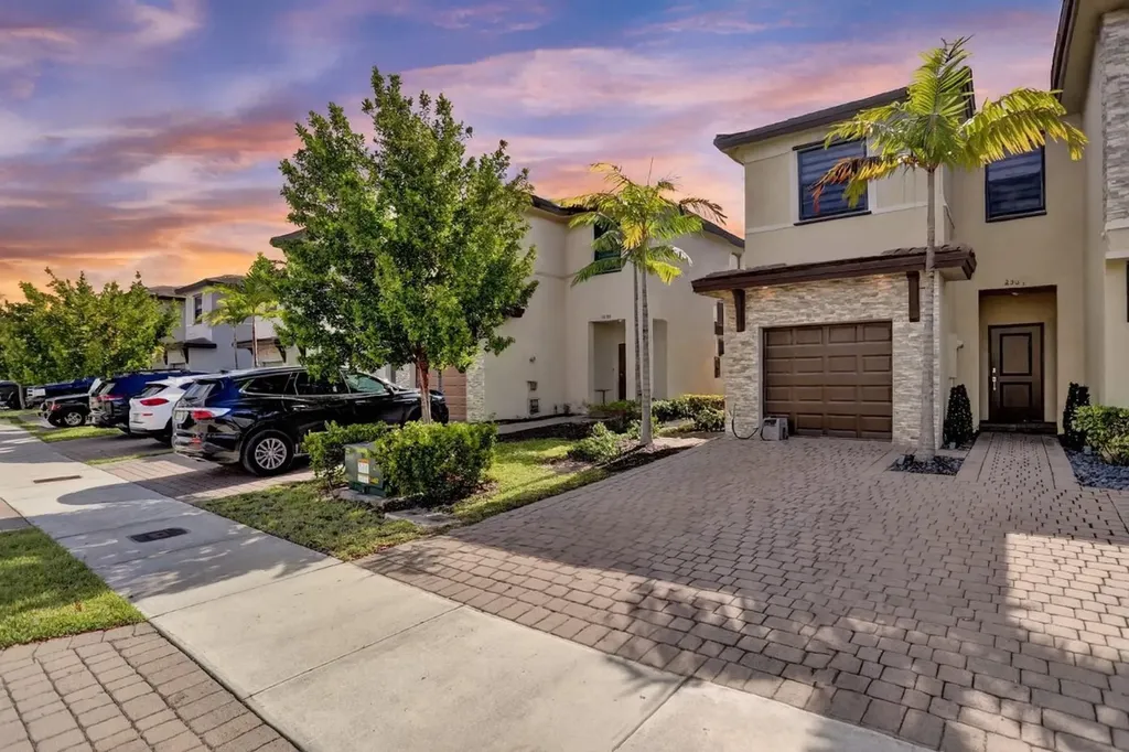 25169 SW 108th Avenue Homestead FL 33032