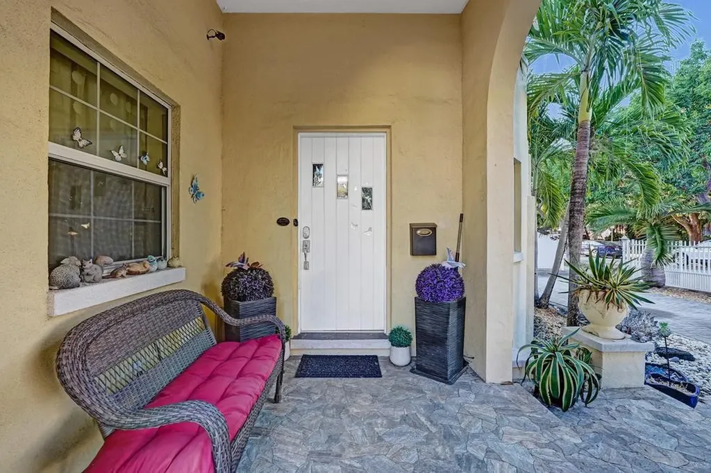 2000 Jackson Street Hollywood FL 33020
