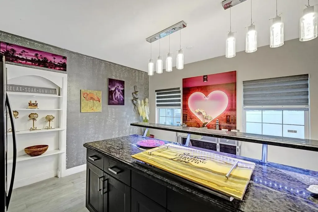 2000 Jackson Street Hollywood FL 33020
