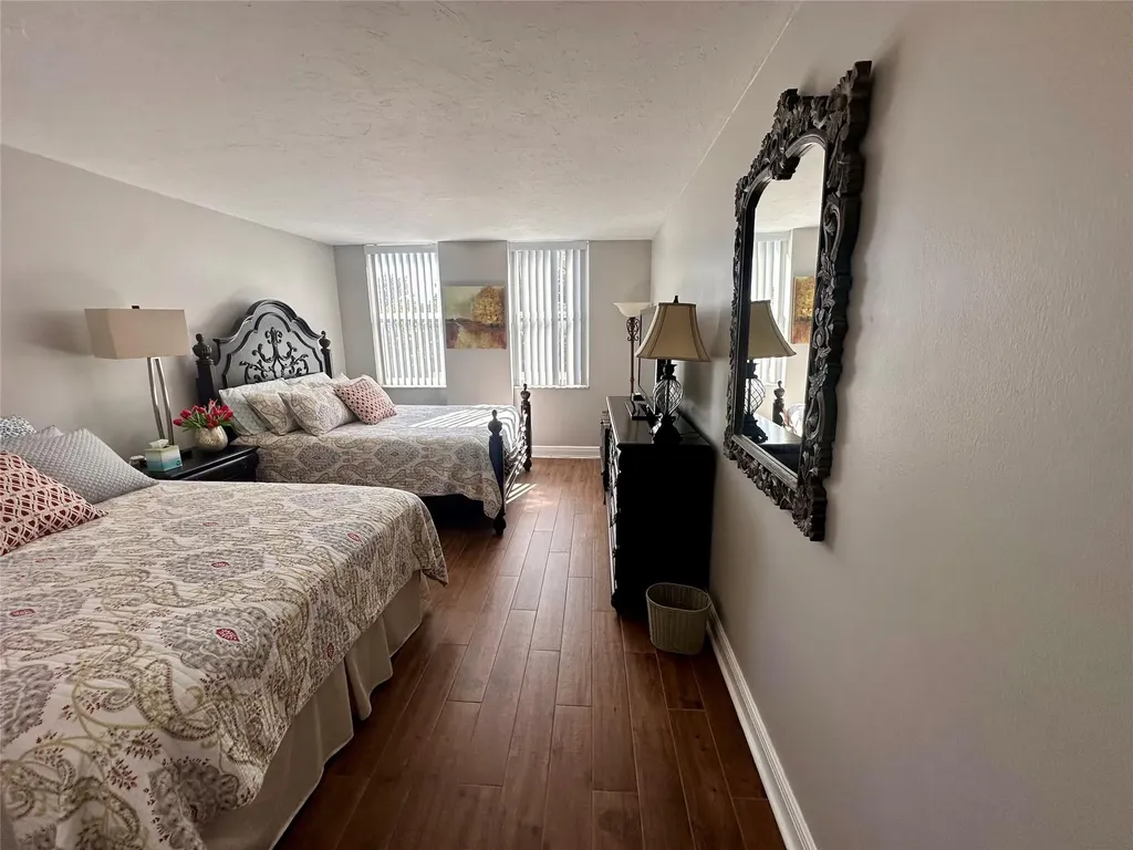 1147 Hillsboro Mile Hillsboro Beach FL 33062