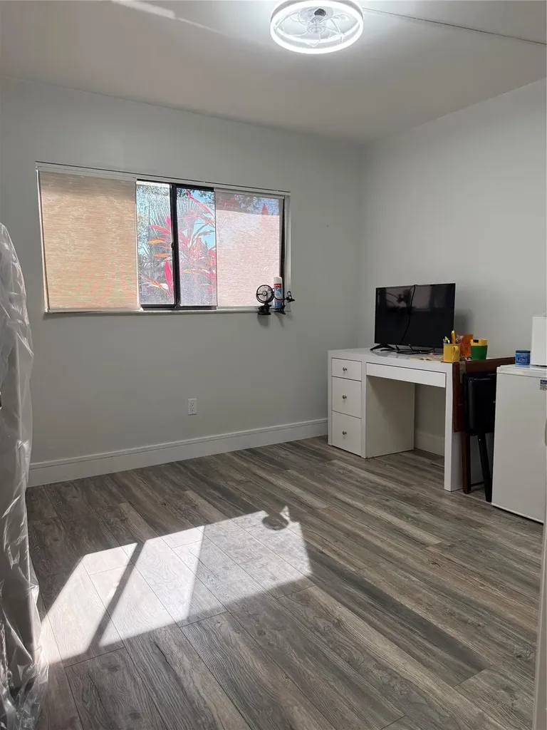 10905 W Clairmont Circle Tamarac FL 33321