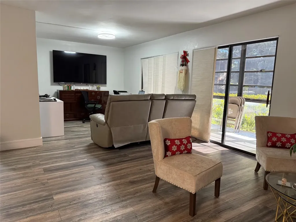 10905 W Clairmont Circle Tamarac FL 33321
