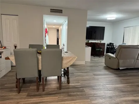 10905 W Clairmont Circle Fort Lauderdale FL 33321