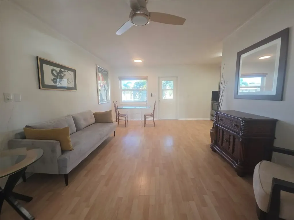 2131 NE 42nd Court Lighthouse Point FL 33064